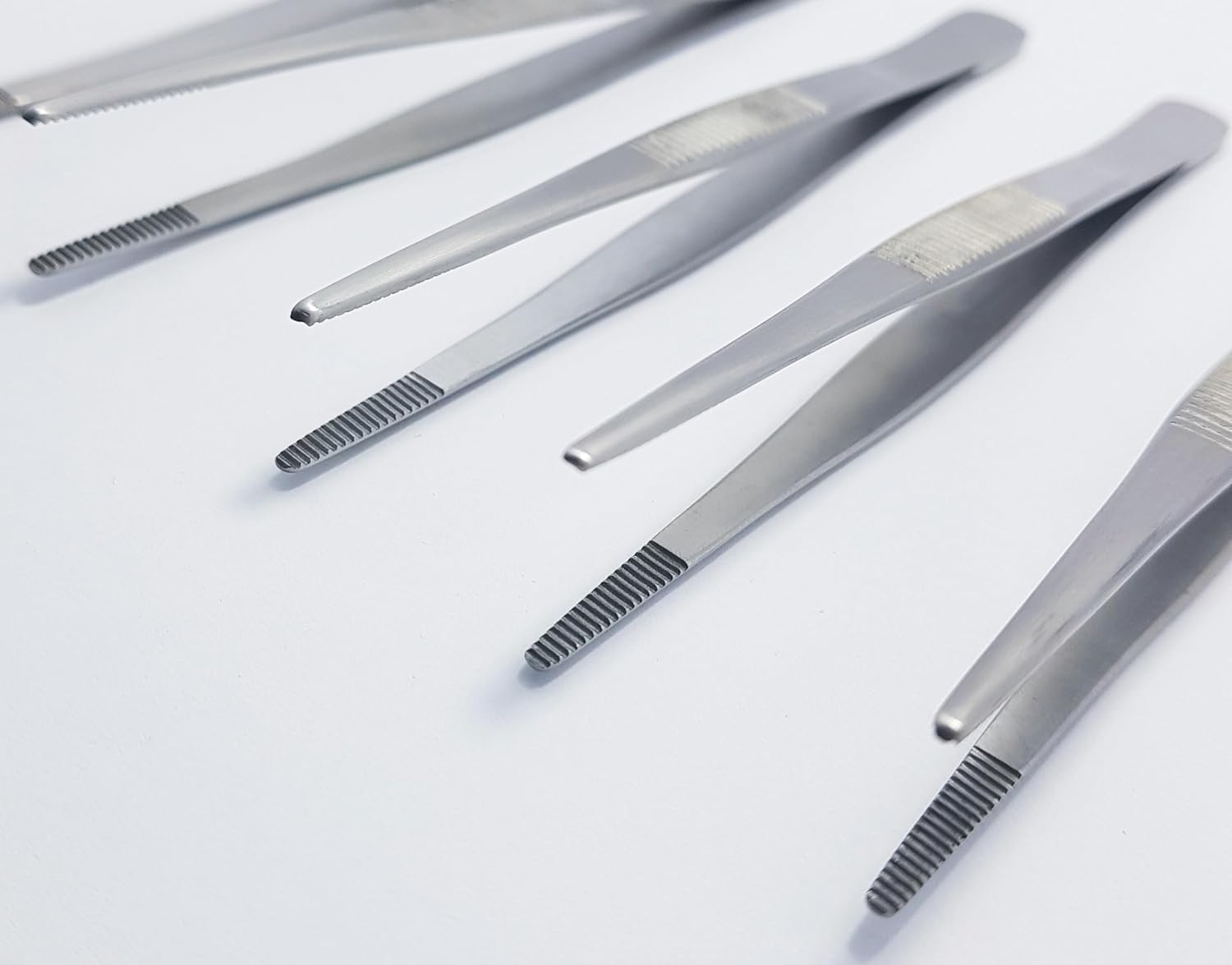 Thumb Dressing Forceps Set – 11.5 cm, 13 cm, 14.5 cm & 18 cm Serrated Tips | Stainless Steel Multi-Purpose Surgical Tissue Tweezers | 6 Pcs
